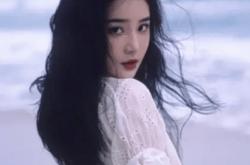 我问他爱不爱我？他说：爱，像爱游戏一样！