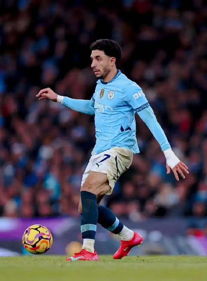 从法兰克福买前锋须谨慎！皇马、曼城都吃过亏，利物浦买埃基蒂克风险太大