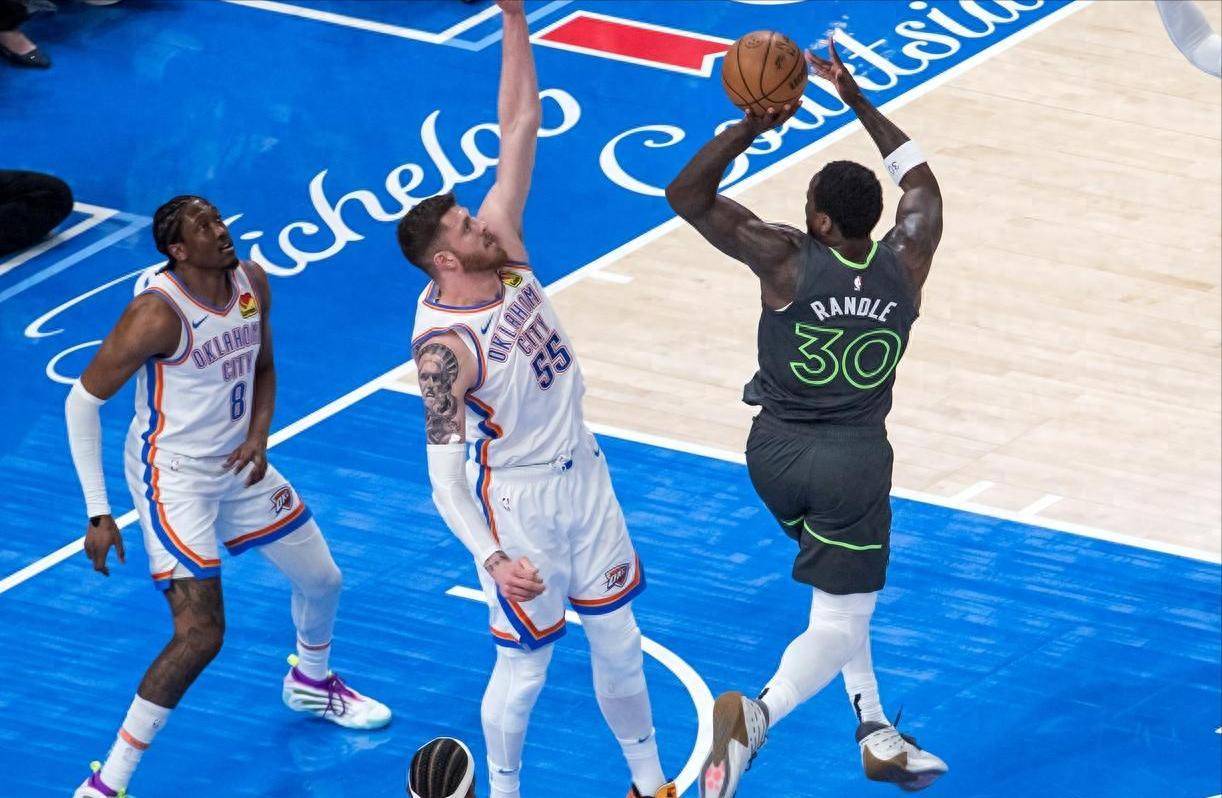 雷霆西决开门红！亚历山大率队逆转，森林狼止步明尼苏达