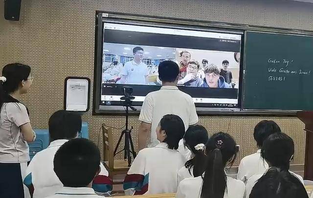 跨越万里云端聚 文化交融情谊长！ 济南二中高一四班与德国奥格斯堡大学学生开展线上交流活动