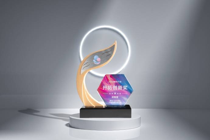 破界相联,为爱加冕|田蜜蜜×傅怡然:体育冠军首度代言婚恋平台